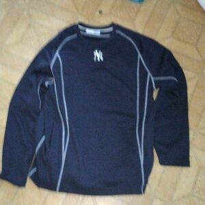 - Majestic NY Yankees jersey